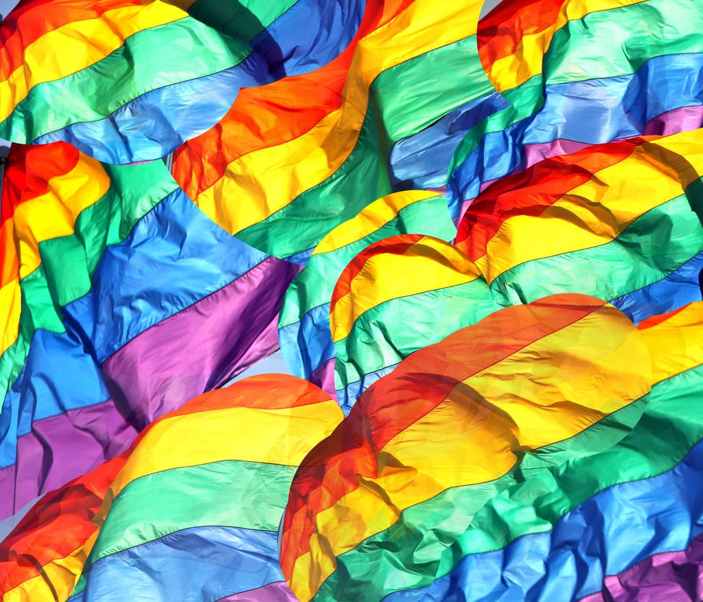 Homo- und Femonationalismus als Ausdruck der Dominanzkultur Vom rechten Rand in die Mitte der Gesellschaft
